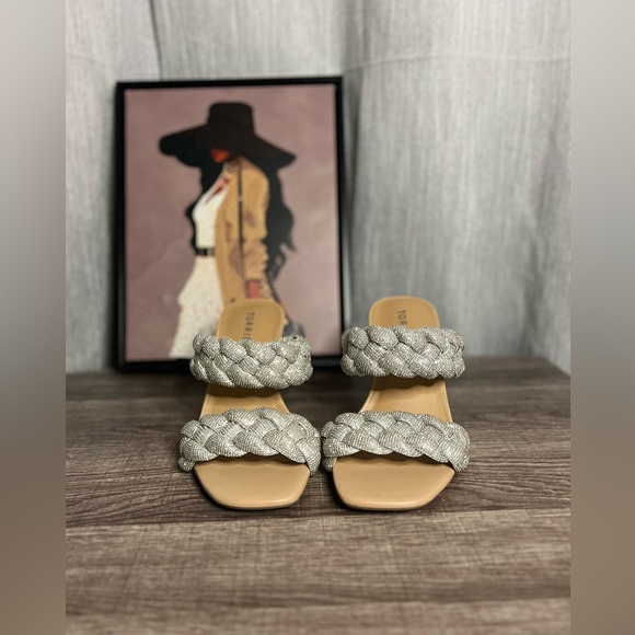 Torrid embellished heel sandals size 7.5W - Picture 3 of 9